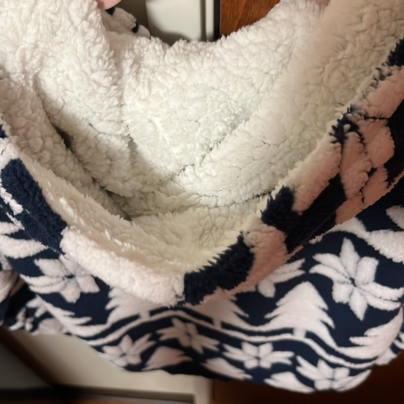 Vera Bradley Black & White Hooded Fleece Snowflake Jacket-NWT - Picture 10 of 13